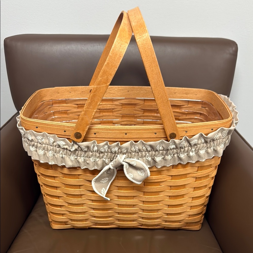 Longaberger 1996 Large Magazine Basket with Plastic Protector and Fabric Garter